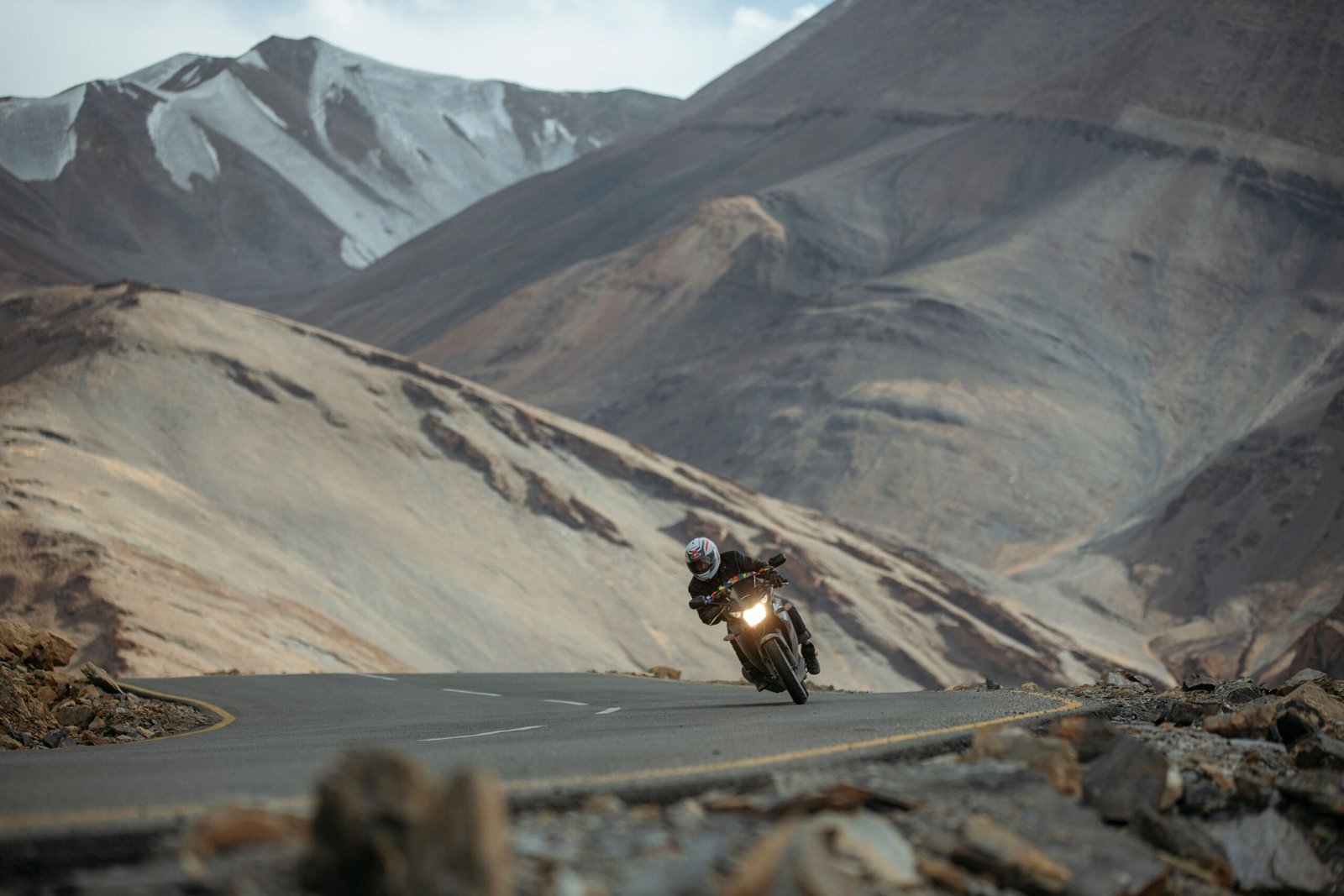 Best time to visit Ladakh with scenic mountain roads and landscapes