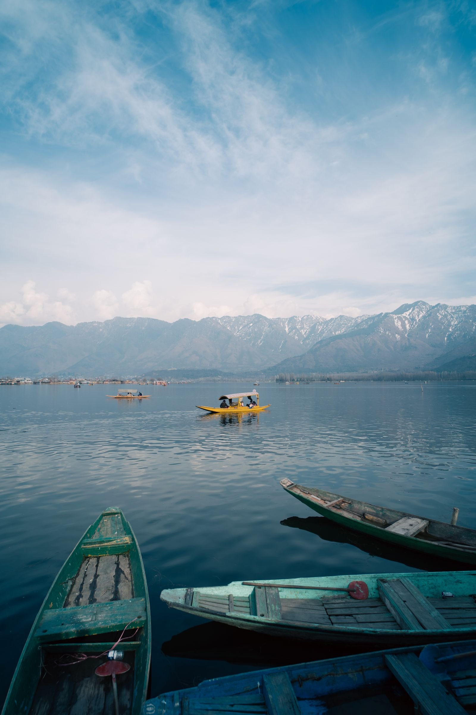 Kashmir trip planning mistakes to avoid when booking a houseboat holiday on Dal Lake